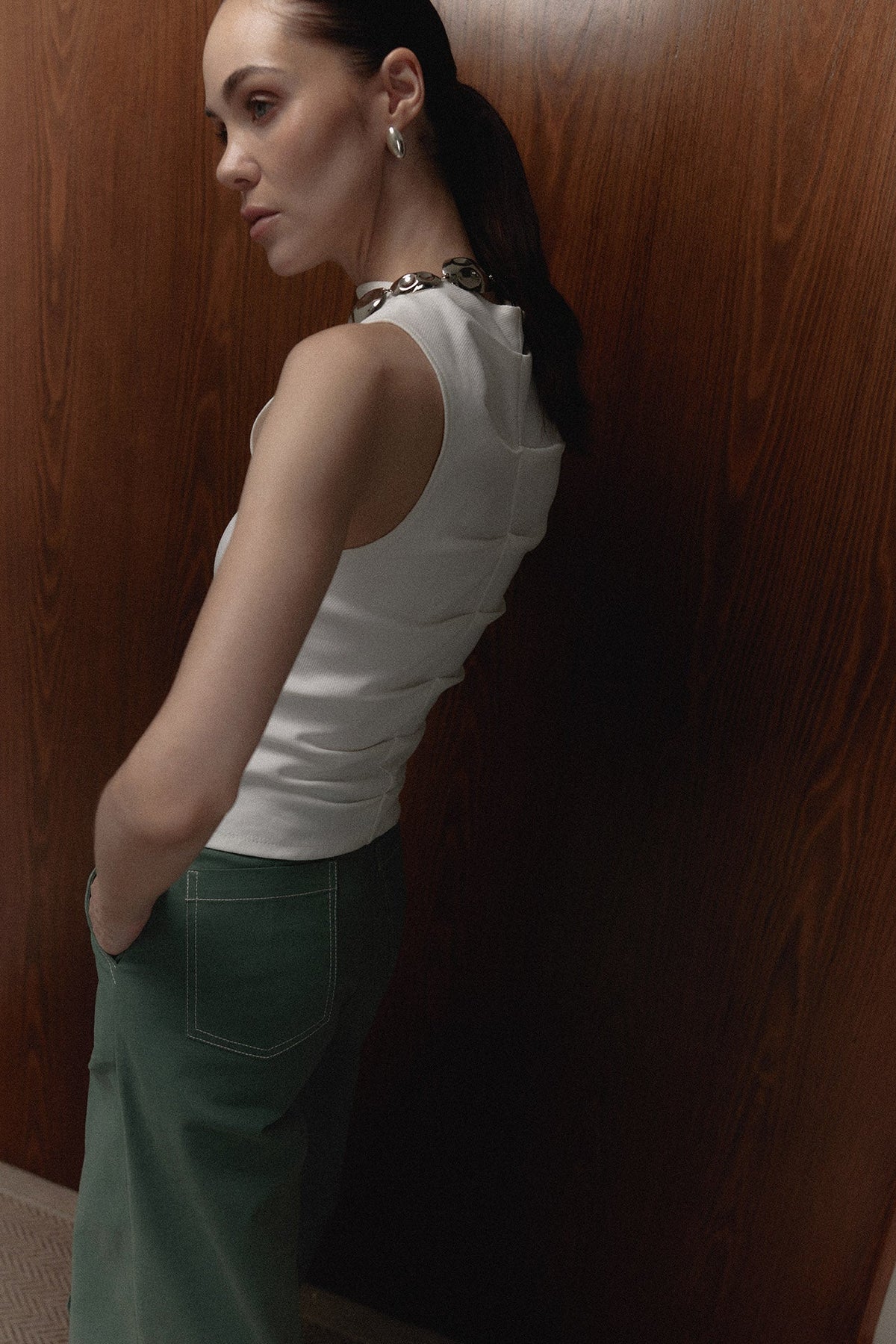 Top Consani ivory, vista de espalda — campaña The Gentlewoman, Sanna