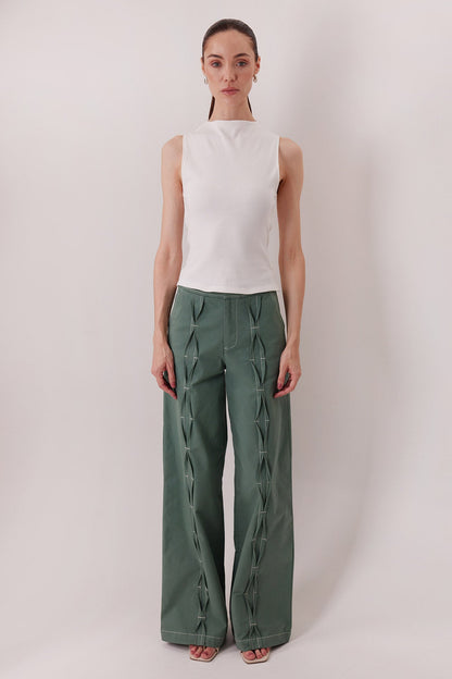 Top Consani ivory con Pantalón Bardi — Sanna, colección The Gentlewoman
