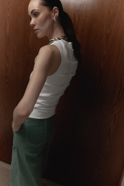 Top Consani ivory, vista de espalda — campaña The Gentlewoman, Sanna