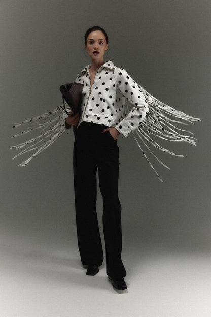 Chaqueta MonteNegro en polka dots con flecos — campaña The Gentlewoman, Sanna